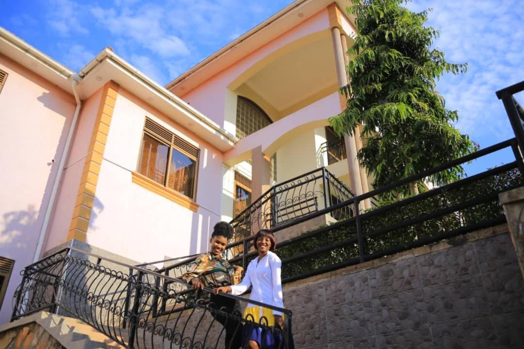 Precious Villas Lubowa Extérieur photo