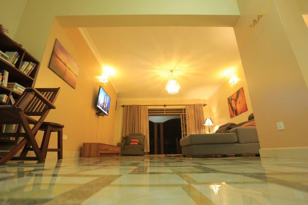 Precious Villas Lubowa Extérieur photo